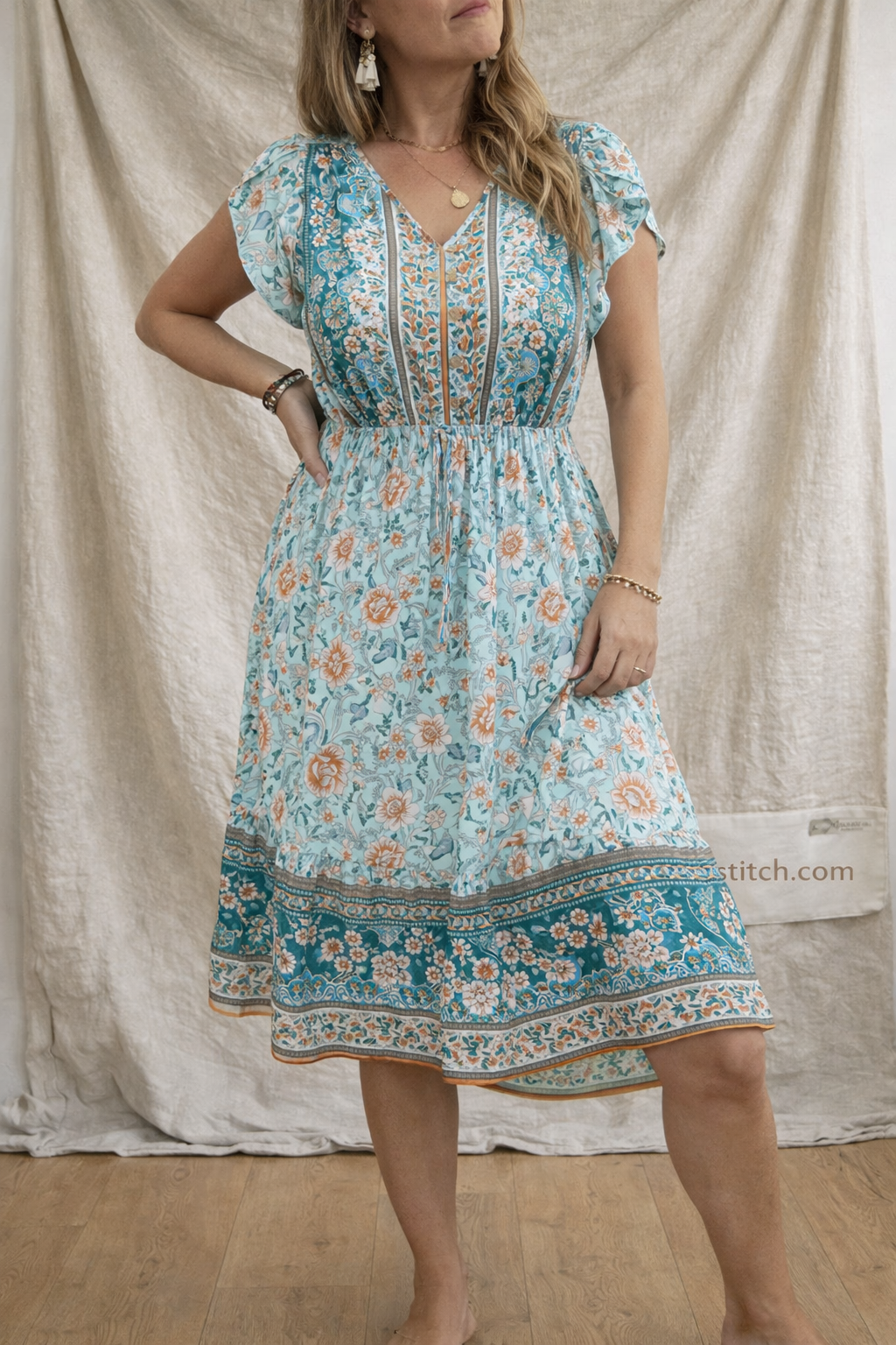 Boho Printed Mini Dress with V-Neck and Cap Sleeves – Relaxed Flowy Fit
