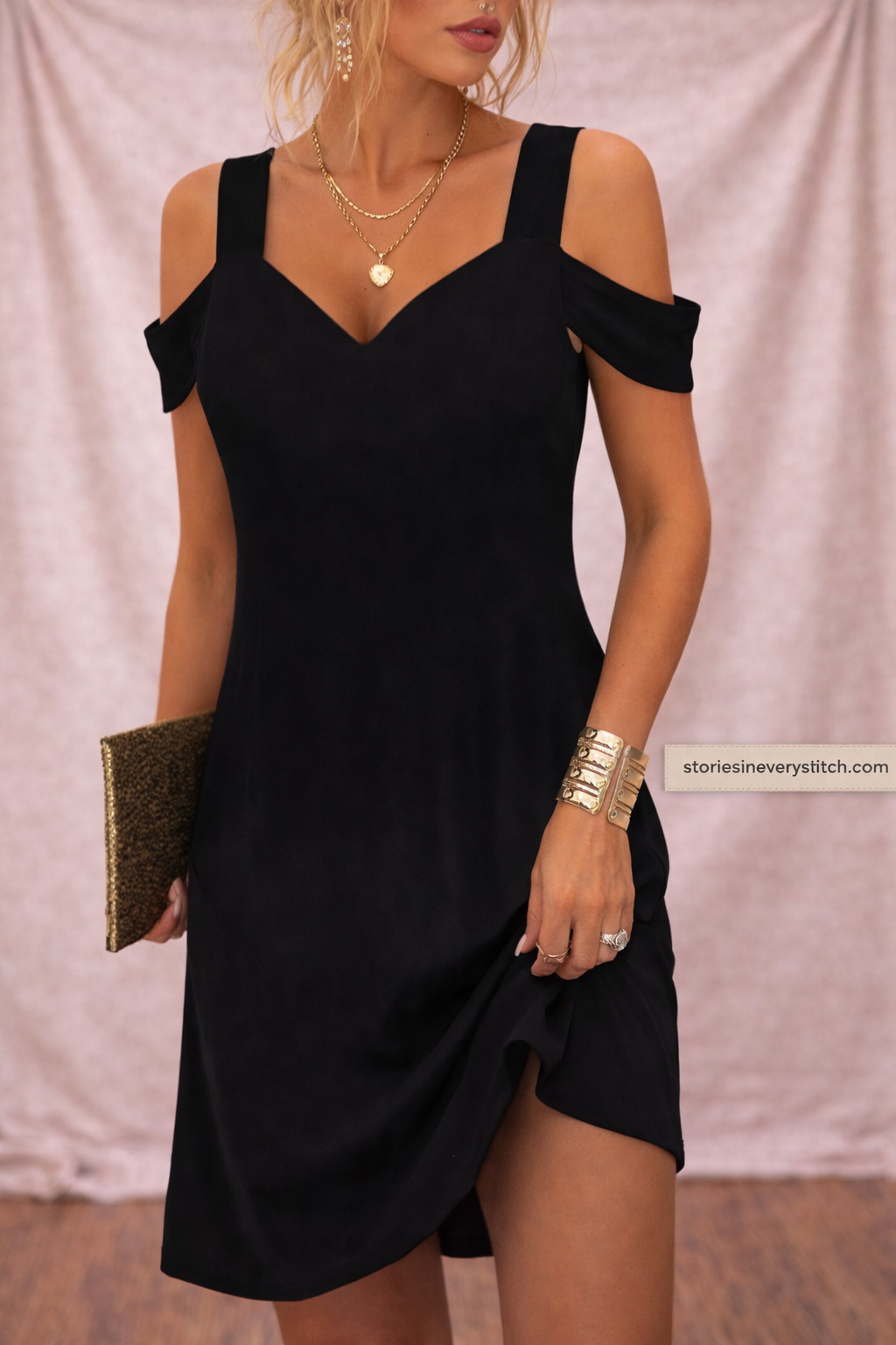 Women’s Floral Cold Shoulder Mini Dress – V-Neck Casual Summer Dress