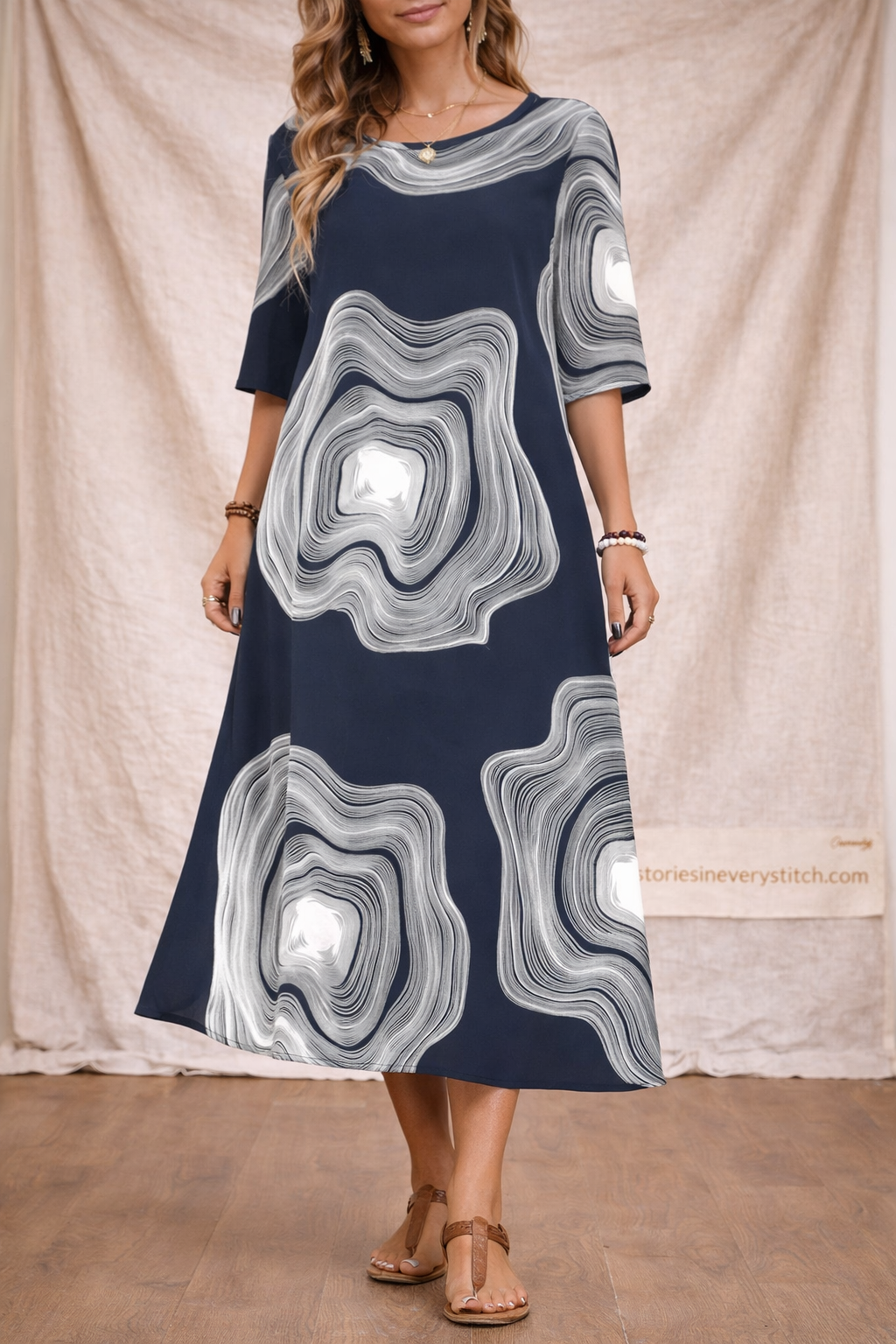 Abstract Print Maxi Dress with Short Sleeves – Relaxed Flowy Fit