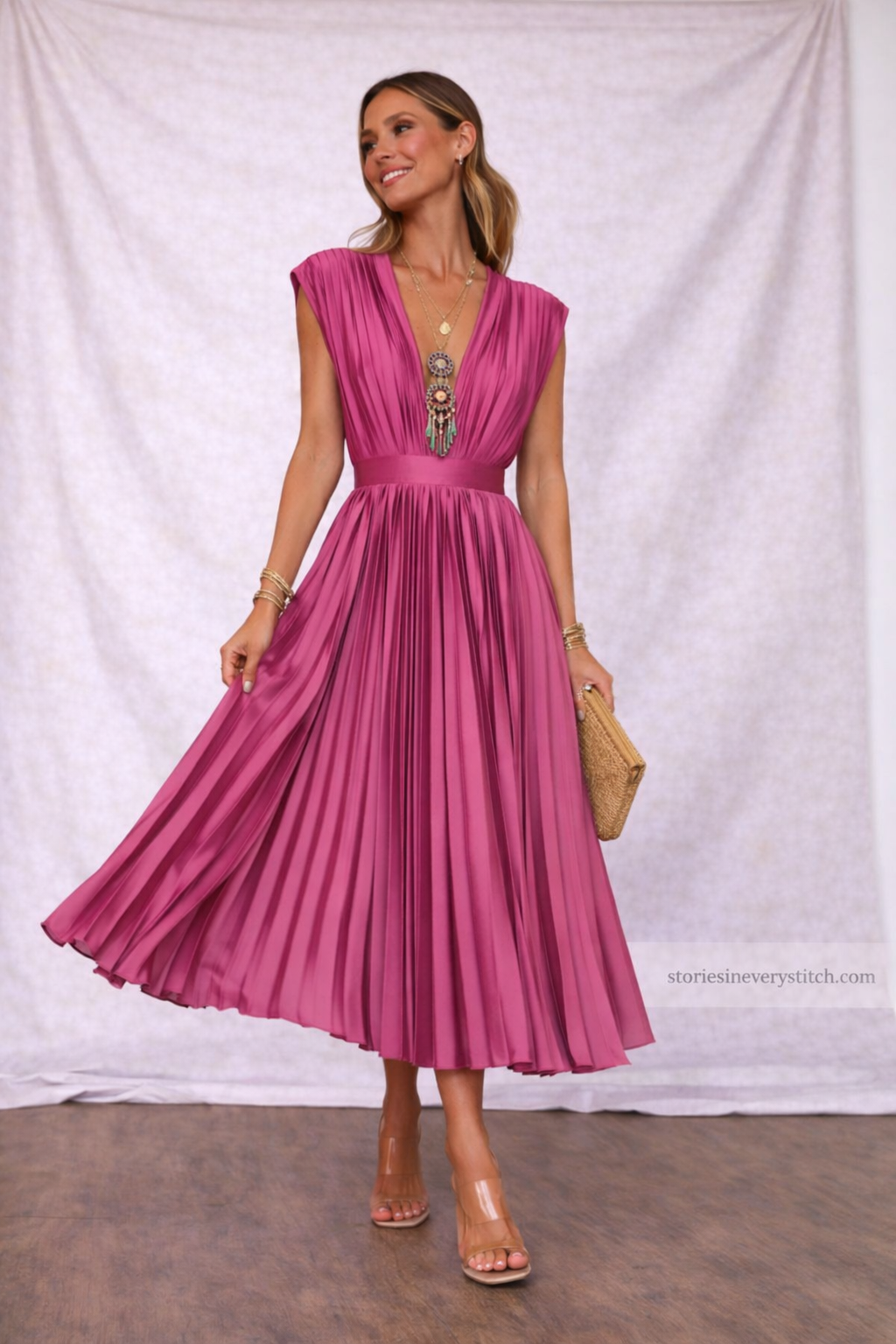 Women’s Pleated Maxi Dress – Elegant V-Neck Sleeveless Flowing Party Dress